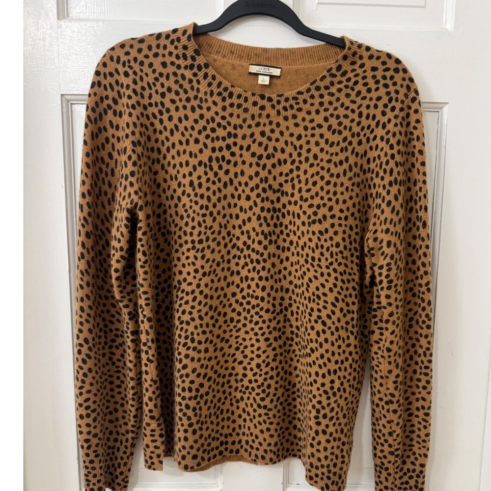 J.Crew 100% Cashmere Leopard Print Sweater L Animal Print Crew Neck Soft Classic - Picture 2 of 4